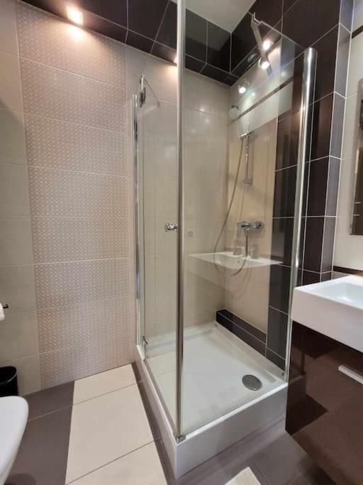 Apartamento Dark Chocolate 4 Persons Down Town