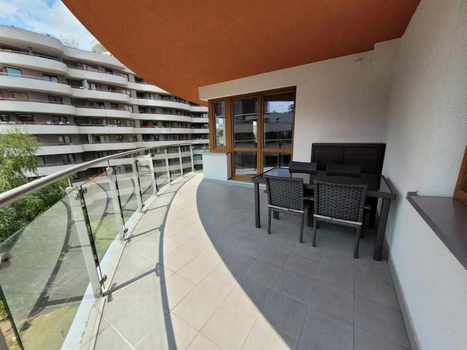 Dark Chocolate 4 Persons Down Town Apartment Krakow