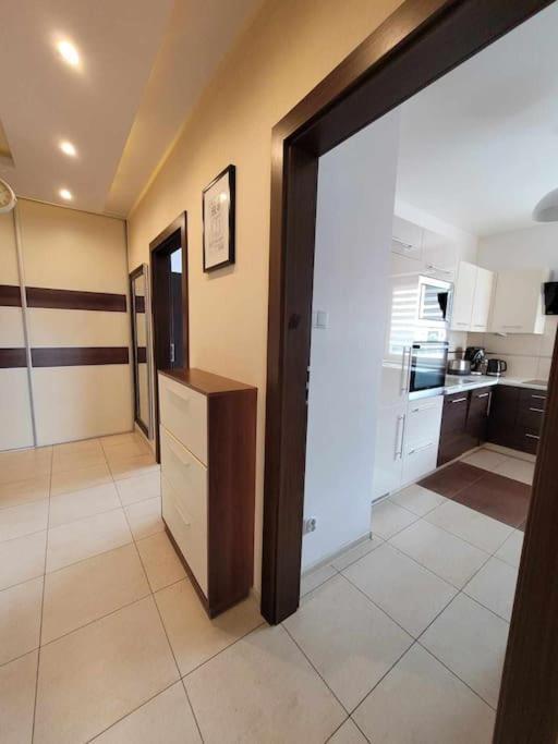 Dark Chocolate 4 Persons Down Town Apartment Krakow
